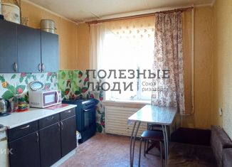 Продам 4-комнатную квартиру, 76 м2, Курганская область, улица Белинского, 20