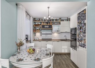 Продается трехкомнатная квартира, 73.2 м2, посёлок Западный, Раздольная улица, 15