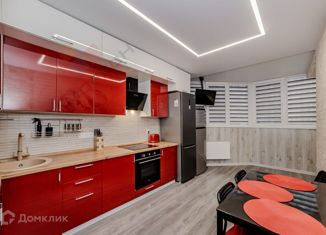 Продам 2-ком. квартиру, 52 м2, Краснодар, улица Цезаря Куникова, 24к2, ЖК Времена Года 3