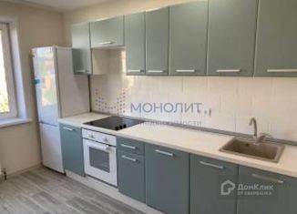 Продам 2-ком. квартиру, 60 м2, Нижний Новгород, улица Июльских Дней, 1к2, метро Чкаловская