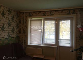 Продаю 1-ком. квартиру, 30.4 м2, Мыски, улица Серафимовича, 2