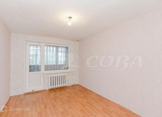 Продажа 3-ком. квартиры, 65.3 м2, Тюмень, улица Домостроителей, 14