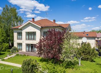 Продаю дом, 720 м2, деревня Пенино