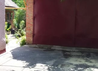 Продаю дом, 230 м2, поселок Персиановский, улица Мичурина