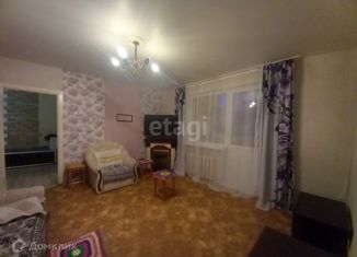 Продам 3-комнатную квартиру, 60.8 м2, Сатка, улица 40 лет Победы, 1