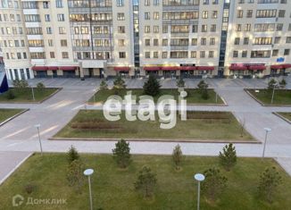 Продается 3-комнатная квартира, 74.4 м2, Красноярский край, улица Петра Ломако, 14