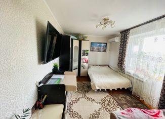 Продается однокомнатная квартира, 32.2 м2, Новокубанск, Виноградная улица, 2