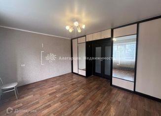 Продается четырехкомнатная квартира, 79 м2, Томск, улица Клюева, 18