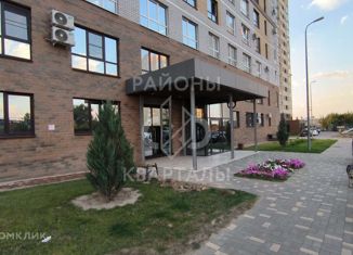 Продам 2-комнатную квартиру, 49 м2, Волгоград, улица Малиновского, 16, ЖК Новый Свет