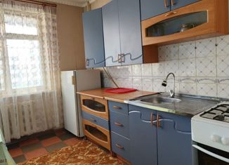 Продам трехкомнатную квартиру, 61.7 м2, село Петровка, квартал Егудина, 43