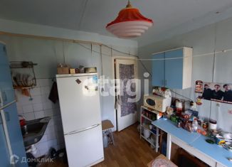 Продам трехкомнатную квартиру, 67 м2, Свердловская область, улица Молодёжный Посёлок, 105