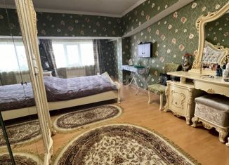 Продаю 2-комнатную квартиру, 86 м2, посёлок городского типа Семендер, проспект Казбекова, 178