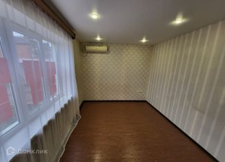 Продам 2-ком. квартиру, 44 м2, Краснодар, Советская улица, 2