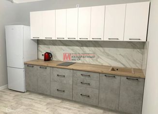 Аренда 1-ком. квартиры, 39 м2, Старый Оскол, микрорайон Космос, 11