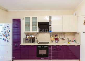 Продается 2-комнатная квартира, 71.4 м2, посёлок Солнечный, улица Зои Космодемьянской, 2