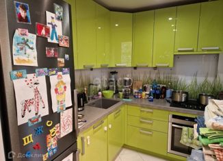 Продаю 3-ком. квартиру, 57 м2, Москва, Перовская улица, 38к4, Перовская улица