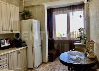 Продаю 1-комнатную квартиру, 38 м2, Симферополь, улица Бородина, 59Б