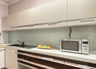 Продаю 2-ком. квартиру, 73 м2, Екатеринбург, бульвар Есенина, 10, бульвар Есенина