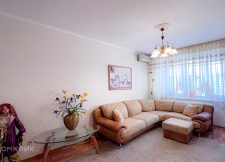 Продам двухкомнатную квартиру, 52.6 м2, Оренбургская область, улица Чкалова, 57