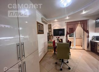 Продается четырехкомнатная квартира, 116 м2, Москва, Новгородская улица, 37, станция Лианозово