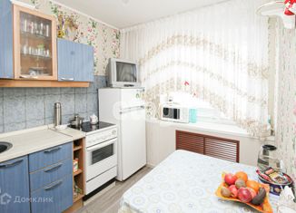 Продам двухкомнатную квартиру, 48 м2, посёлок городского типа Излучинск, Таёжная улица, 5