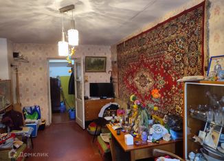 2-ком. квартира на продажу, 49 м2, посёлок Навля, Советская улица, 3