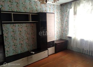 Продается двухкомнатная квартира, 41 м2, Пестово, улица Чапаева, 8