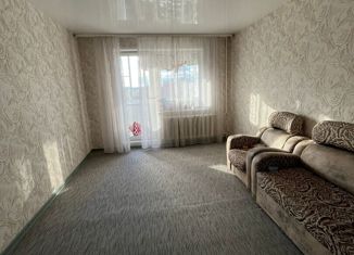 Продам четырехкомнатную квартиру, 85 м2, Алапаевск, улица Николая Островского, 4к2