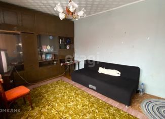 Продается двухкомнатная квартира, 40.9 м2, село Петрокаменское, улица Коммунаров, 110