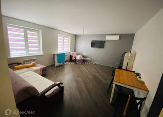 Продаю однокомнатную квартиру, 43.8 м2, Горячий Ключ, улица Ленина, 1