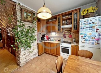 Трехкомнатная квартира на продажу, 74.5 м2, Москва, Южнобутовская улица, 50, метро Улица Горчакова