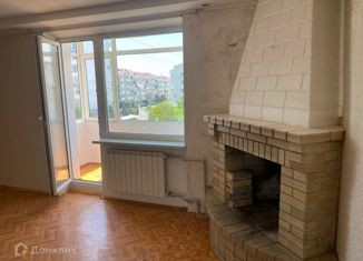 Продаю 2-комнатную квартиру, 70 м2, Севастополь, улица Челнокова, 33