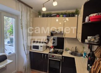 Продам 3-комнатную квартиру, 70 м2, Ставропольский край, улица Михаила Морозова, 106