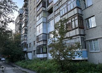 Продам 2-ком. квартиру, 52 м2, Екатеринбург, проспект Седова, 25, проспект Седова