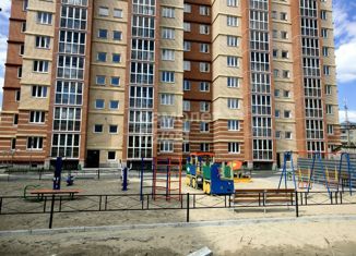 Продажа 2-комнатной квартиры, 60 м2, Омск, улица Малиновского, 16к2, Советский округ