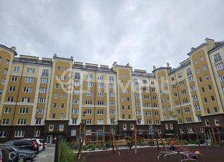 Продается 4-комнатная квартира, 109.2 м2, Калининград, улица Александра Невского, 192к7