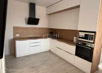 Продается трехкомнатная квартира, 92.5 м2, Старый Оскол, микрорайон Будённого, 16