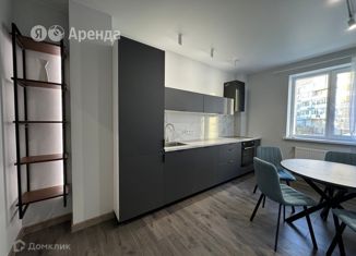 Сдам 2-комнатную квартиру, 78 м2, Ростов-на-Дону, Нижегородская улица, 31/3