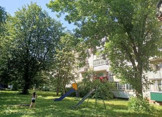 Четырехкомнатная квартира на продажу, 76.1 м2, Малоярославец, улица Григория Соколова, 2