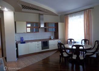 Сдается в аренду 4-комнатная квартира, 130 м2, Новосибирск, улица Ильича, 23, Советский район