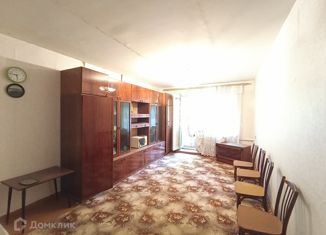 Продается 3-комнатная квартира, 58.2 м2, Лысково, улица Мичурина, 55/1