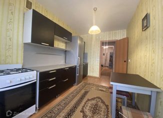 Продам 2-ком. квартиру, 60.9 м2, Чудово, улица Солдатова, 10