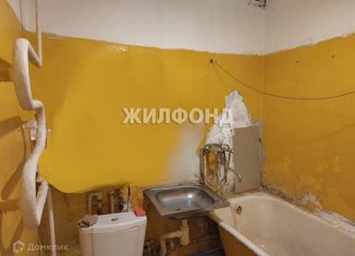 Продается 1-комнатная квартира, 30.4 м2, Новосибирск, улица Гоголя, 43Б, метро Маршала Покрышкина