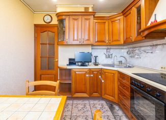 Продажа двухкомнатной квартиры, 50.6 м2, Москва, Нагатинский бульвар, 6, метро Коломенская