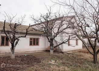 Продаю дом, 150 м2, посёлок городского типа Гвардейское, улица Бирюкова