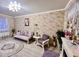 Двухкомнатная квартира на продажу, 55 м2, Краснодарский край, улица Толстого, 81