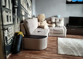 Продаю 2-ком. квартиру, 51.5 м2, рабочий посёлок Октябрьский, Учебная улица, 1