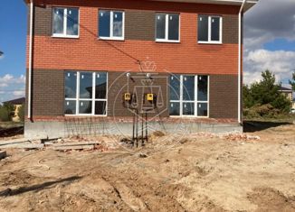 Продам таунхаус, 110 м2, деревня Куюки, улица 30-й Квартал