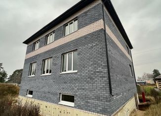 Продам дом, 340 м2, деревня Дубровки (Черногубовское сельское поселение), Центральная улица