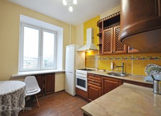 Сдается в аренду 3-комнатная квартира, 75 м2, Санкт-Петербург, Автовская улица, 4, муниципальный округ Автово